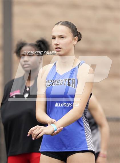 Thumbnail 3 in Stoney Creek vs. Royal Oak (MHSAA Regionals) photogallery.