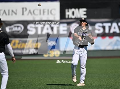 Thumbnail 2 in Sumner @ Puyallup (WIAA 4A Semifinal) photogallery.