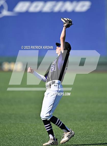 Thumbnail 1 in Sumner @ Puyallup (WIAA 4A Semifinal) photogallery.