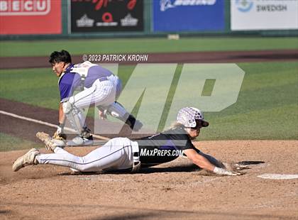 Thumbnail 3 in Sumner @ Puyallup (WIAA 4A Semifinal) photogallery.