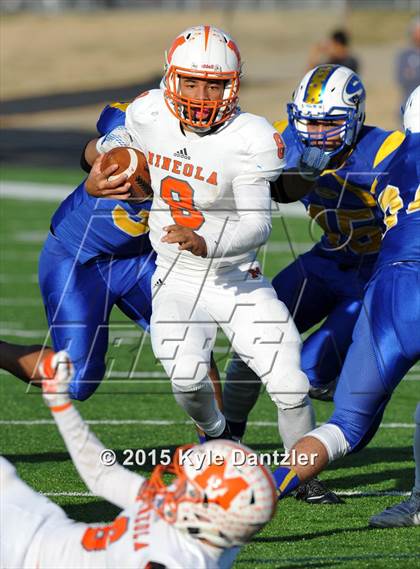 Thumbnail 3 in Sunnyvale vs. Mineola (UIL 3A Quarterfinal) photogallery.