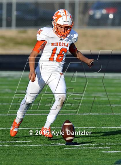Thumbnail 1 in Sunnyvale vs. Mineola (UIL 3A Quarterfinal) photogallery.