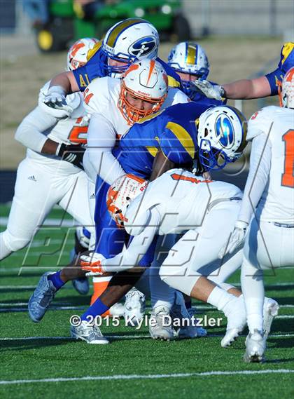 Thumbnail 3 in Sunnyvale vs. Mineola (UIL 3A Quarterfinal) photogallery.
