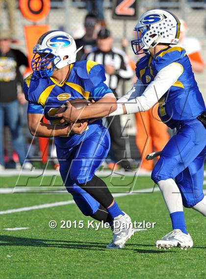 Thumbnail 3 in Sunnyvale vs. Mineola (UIL 3A Quarterfinal) photogallery.