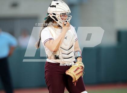 Thumbnail 2 in Deer Park vs. Lake Ridge (UIL 6A Softball Semifinal) photogallery.