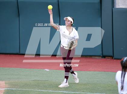 Thumbnail 1 in Deer Park vs. Lake Ridge (UIL 6A Softball Semifinal) photogallery.