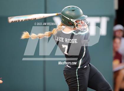 Thumbnail 3 in Deer Park vs. Lake Ridge (UIL 6A Softball Semifinal) photogallery.