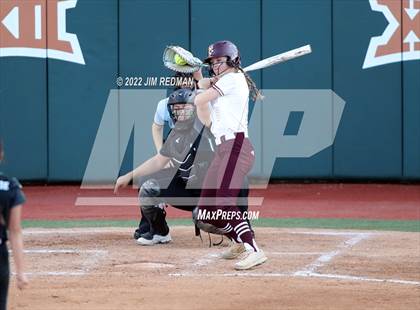 Thumbnail 2 in Deer Park vs. Lake Ridge (UIL 6A Softball Semifinal) photogallery.