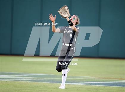 Thumbnail 2 in Deer Park vs. Lake Ridge (UIL 6A Softball Semifinal) photogallery.