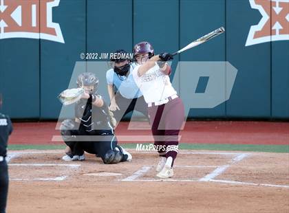 Thumbnail 3 in Deer Park vs. Lake Ridge (UIL 6A Softball Semifinal) photogallery.