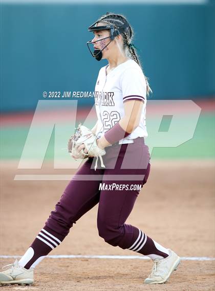 Thumbnail 2 in Deer Park vs. Lake Ridge (UIL 6A Softball Semifinal) photogallery.