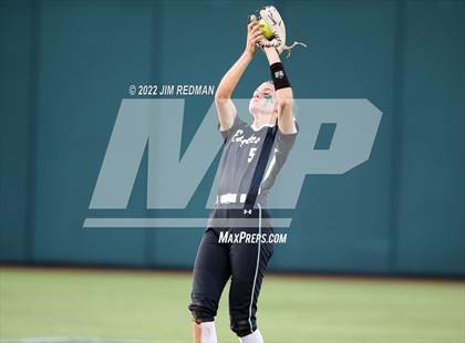 Thumbnail 3 in Deer Park vs. Lake Ridge (UIL 6A Softball Semifinal) photogallery.