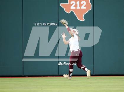 Thumbnail 1 in Deer Park vs. Lake Ridge (UIL 6A Softball Semifinal) photogallery.