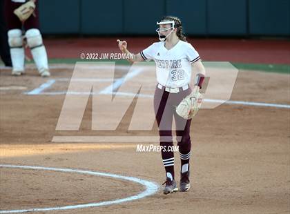 Thumbnail 1 in Deer Park vs. Lake Ridge (UIL 6A Softball Semifinal) photogallery.