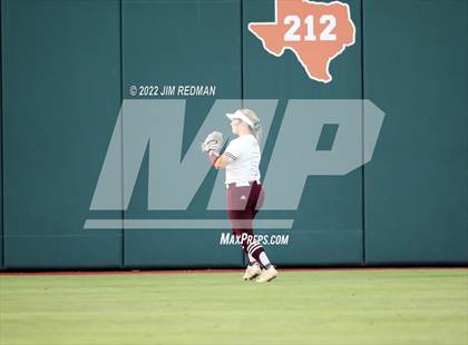 Thumbnail 1 in Deer Park vs. Lake Ridge (UIL 6A Softball Semifinal) photogallery.