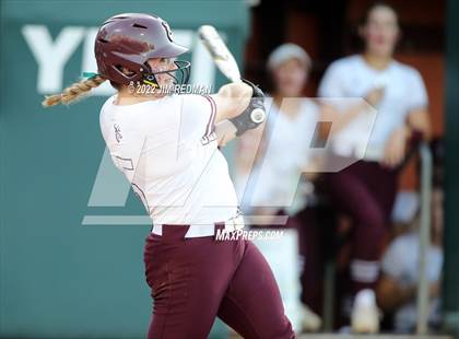 Thumbnail 2 in Deer Park vs. Lake Ridge (UIL 6A Softball Semifinal) photogallery.