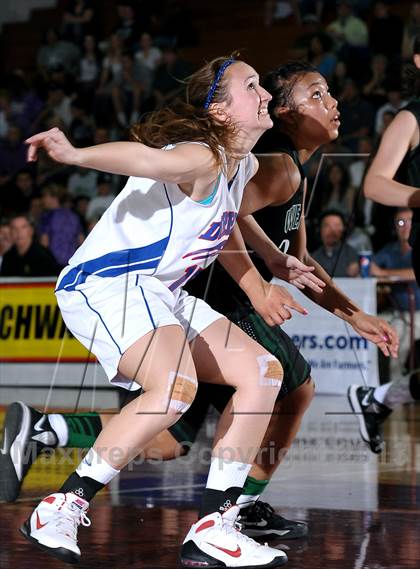 Thumbnail 2 in Weed vs. Durham (CIF NS D5 Final) photogallery.