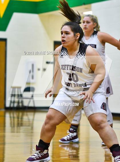 Thumbnail 3 in Jefferson vs. Hull-Daisetta photogallery.