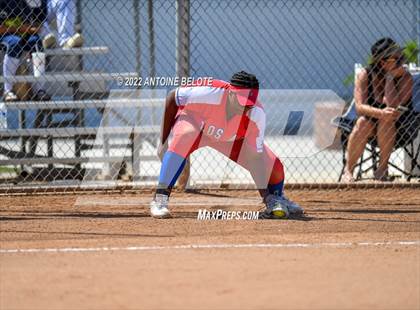 Thumbnail 3 in Los Alamitos vs. Foothill photogallery.