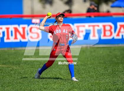 Thumbnail 3 in Los Alamitos vs. Foothill photogallery.