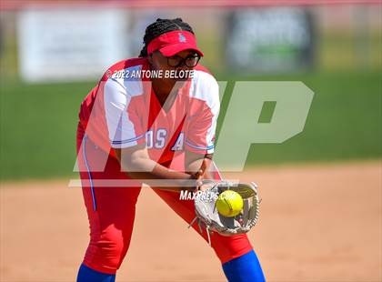 Thumbnail 1 in Los Alamitos vs. Foothill photogallery.