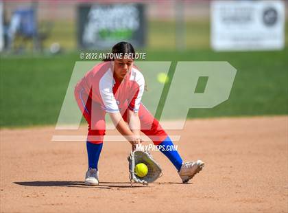 Thumbnail 2 in Los Alamitos vs. Foothill photogallery.