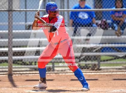 Thumbnail 3 in Los Alamitos vs. Foothill photogallery.