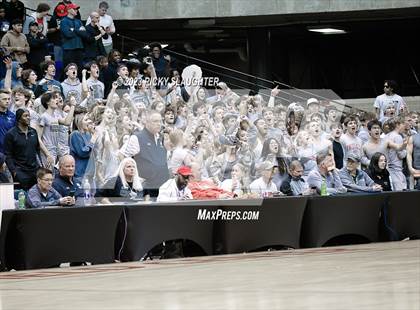 Thumbnail 2 in East St. Louis vs. Sacred Heart-Griffin (IHSA 3A Super Sectional) photogallery.