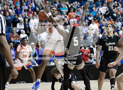 Thumbnail 1 in East St. Louis vs. Sacred Heart-Griffin (IHSA 3A Super Sectional) photogallery.