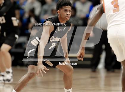 Thumbnail 3 in East St. Louis vs. Sacred Heart-Griffin (IHSA 3A Super Sectional) photogallery.