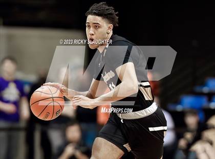 Thumbnail 1 in East St. Louis vs. Sacred Heart-Griffin (IHSA 3A Super Sectional) photogallery.