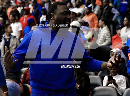 Thumbnail 3 in East St. Louis vs. Sacred Heart-Griffin (IHSA 3A Super Sectional) photogallery.