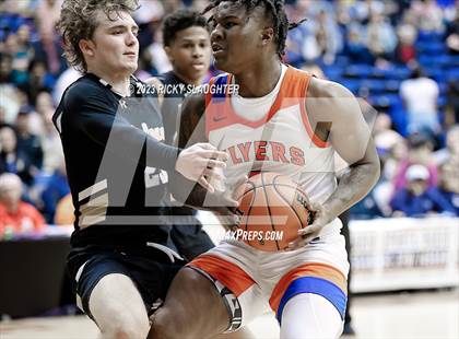 Thumbnail 3 in East St. Louis vs. Sacred Heart-Griffin (IHSA 3A Super Sectional) photogallery.