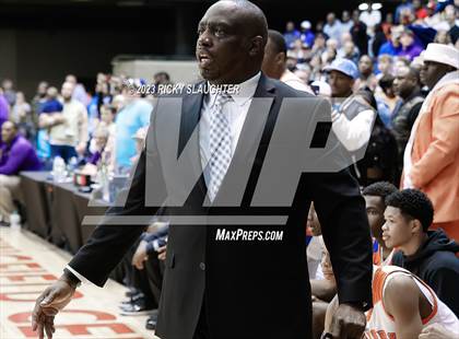 Thumbnail 2 in East St. Louis vs. Sacred Heart-Griffin (IHSA 3A Super Sectional) photogallery.