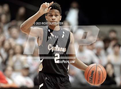 Thumbnail 2 in East St. Louis vs. Sacred Heart-Griffin (IHSA 3A Super Sectional) photogallery.