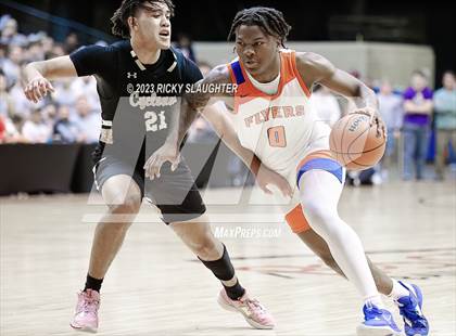 Thumbnail 3 in East St. Louis vs. Sacred Heart-Griffin (IHSA 3A Super Sectional) photogallery.