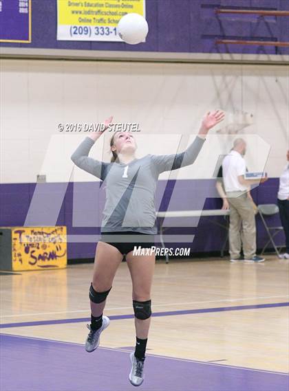 Thumbnail 3 in Bradshaw Christian vs. Capital Christian (CIF SJS D5 Final) photogallery.