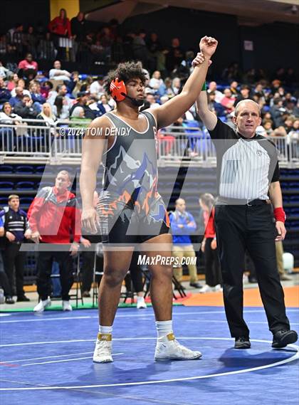 Thumbnail 1 in UIL 5A/6A State Championships - Session 5 photogallery.