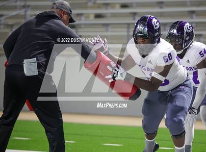 Thumbnail 1 in Angleton vs. College Station (UIL 5A D1 Area Playoff) photogallery.