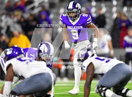 Thumbnail 3 in Angleton vs. College Station (UIL 5A D1 Area Playoff) photogallery.