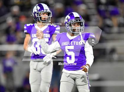 Thumbnail 2 in Angleton vs. College Station (UIL 5A D1 Area Playoff) photogallery.