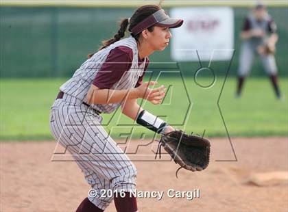 Thumbnail 1 in Laredo LBJ vs. Uvalde (Uvalde Lobo Tournament) photogallery.