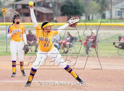 Thumbnail 1 in Laredo LBJ vs. Uvalde (Uvalde Lobo Tournament) photogallery.