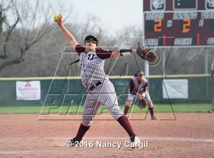 Thumbnail 2 in Laredo LBJ vs. Uvalde (Uvalde Lobo Tournament) photogallery.