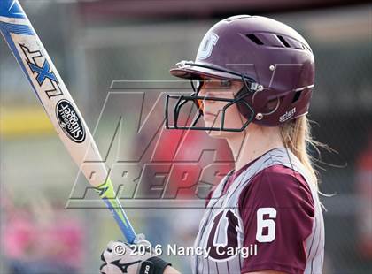 Thumbnail 3 in Laredo LBJ vs. Uvalde (Uvalde Lobo Tournament) photogallery.