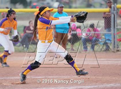 Thumbnail 2 in Laredo LBJ vs. Uvalde (Uvalde Lobo Tournament) photogallery.