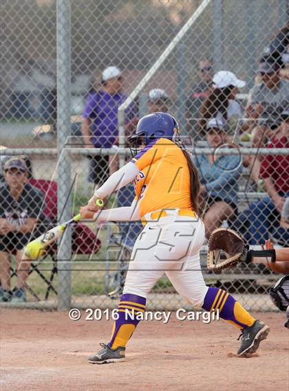 Thumbnail 1 in Laredo LBJ vs. Uvalde (Uvalde Lobo Tournament) photogallery.