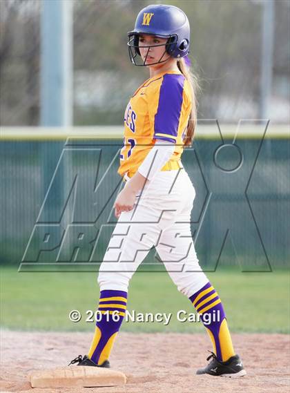 Thumbnail 1 in Laredo LBJ vs. Uvalde (Uvalde Lobo Tournament) photogallery.