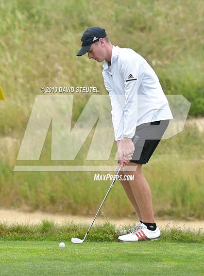 Thumbnail 1 in CIF State Boys Golf Championships photogallery.