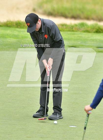 Thumbnail 1 in CIF State Boys Golf Championships photogallery.